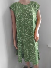 Hobbs green leaf pattern knee